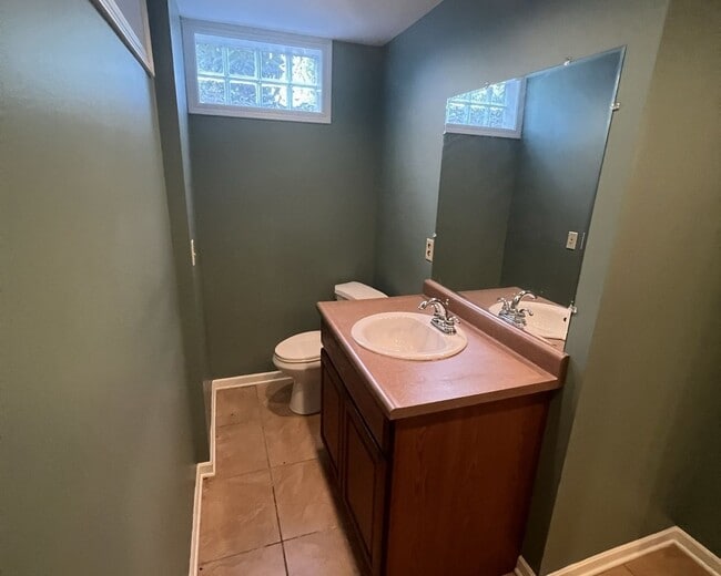 Building Photo - 2 Story, Canfield Home for Rent! South Ran...