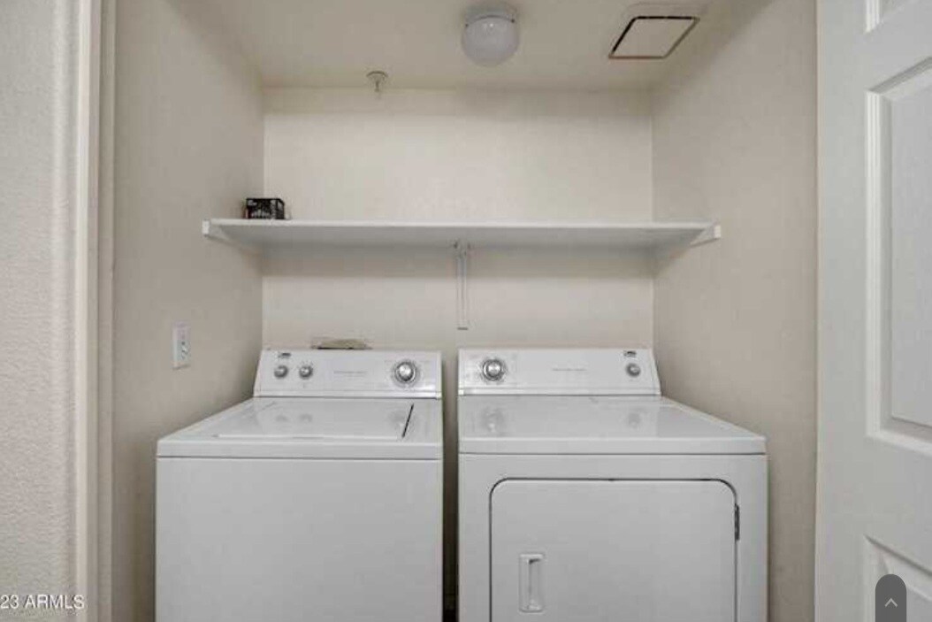 In unit washer and dryer - 1295 N Ash St