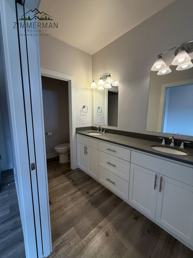 Building Photo - Beautiful 3 bed Home in Lowell