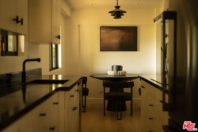 Building Photo - 7802 Torreyson Dr