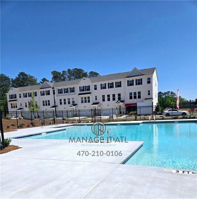 Building Photo - Beautiful End-Unit three-story townhome in Tucker