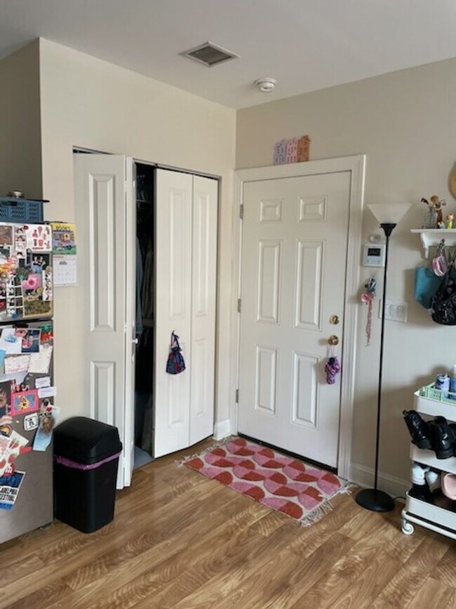 Building Photo - 1800 S 18th St