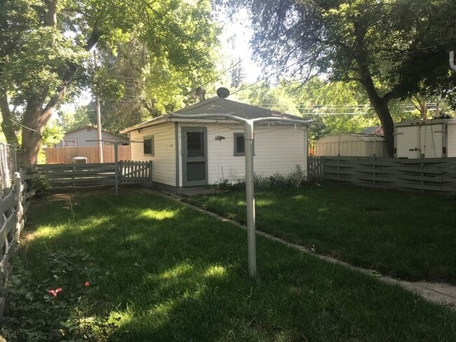 Building Photo - Charming 2 Bedroom Home in Old Town Longmont!