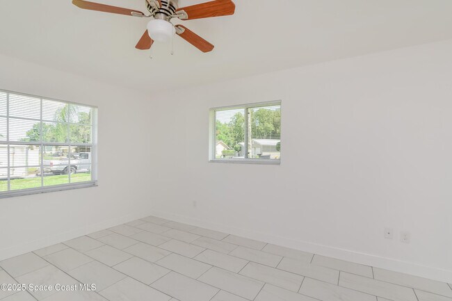 Building Photo - 2860 Hancock Dr