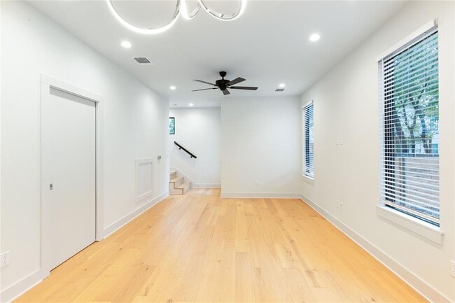 Building Photo - 1116 Walton Ln