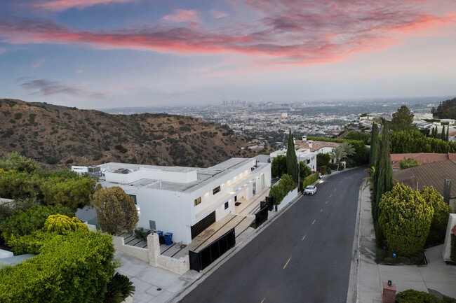 Building Photo - 2110 Hercules Dr