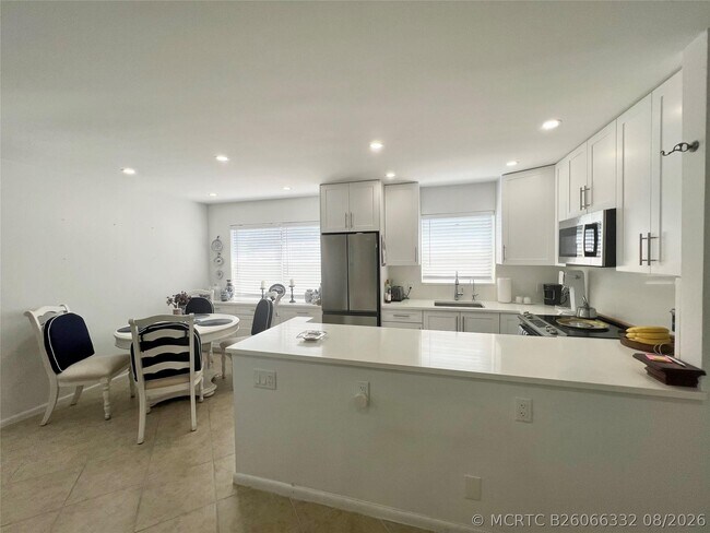 Building Photo - 548 Durham Cir