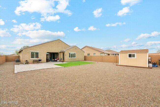 Building Photo - 18438 W Brookwood Dr