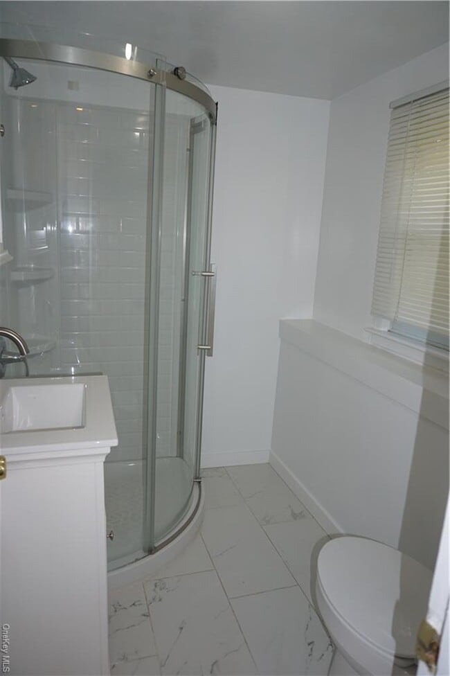 Building Photo - 40 Ludvigh Rd