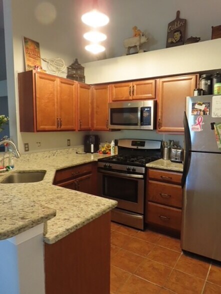 Building Photo - 13810 Sutton Park Dr N