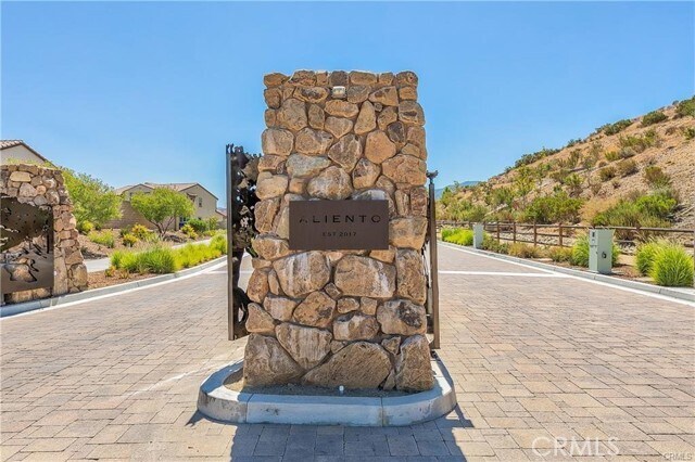 Building Photo - 25220 Golden Maple Dr