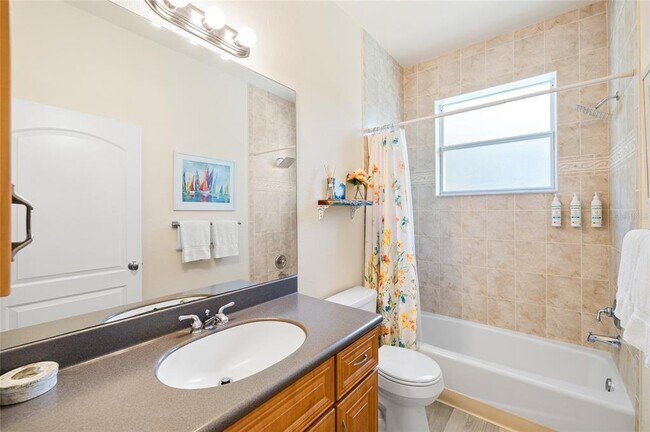 Building Photo - 3730 Crandon Rd