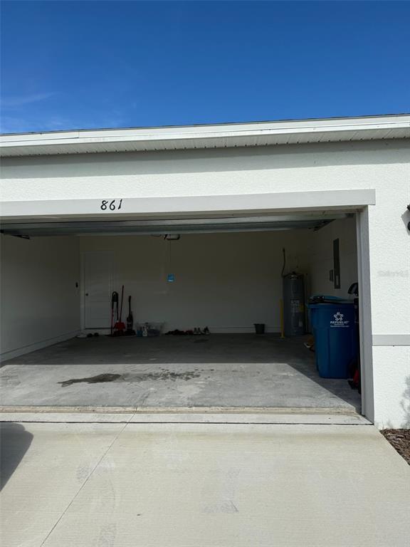 Building Photo - 861 Ambleside Dr