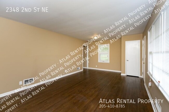 Building Photo - 2348 2nd St NE