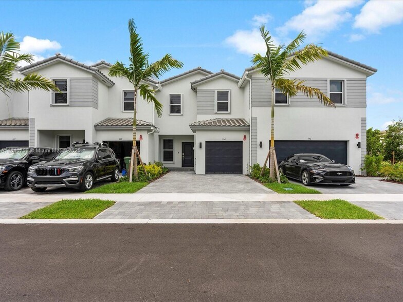 Building Photo - 106 SW 184th Pl