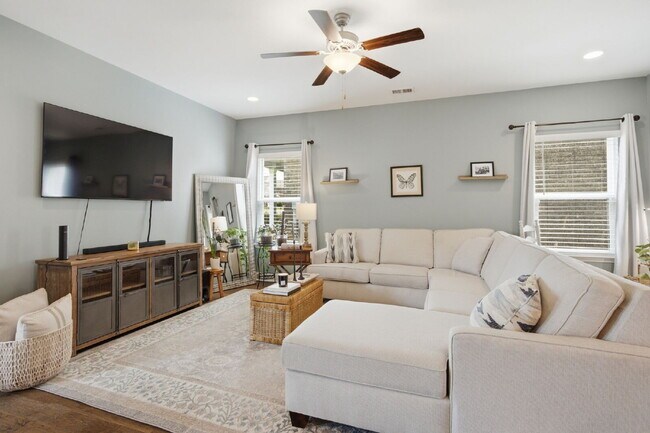 Building Photo - Spacious 3-Bedroom home with main-level office and second level flex/bonus room with resort-style...