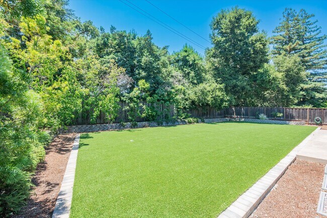 Building Photo - Wow! What a Great Home!