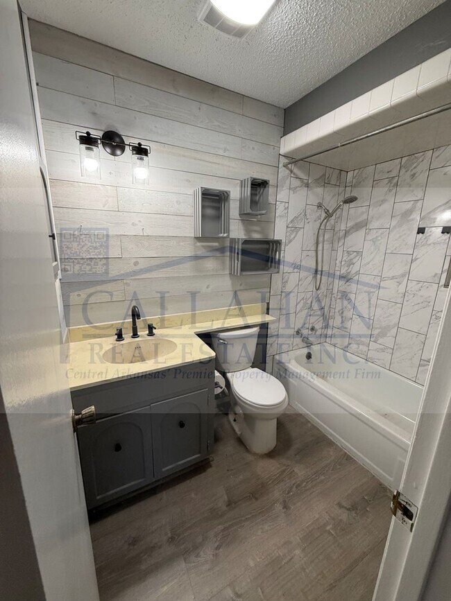 Building Photo - Sherwood 3 Bedroom Home