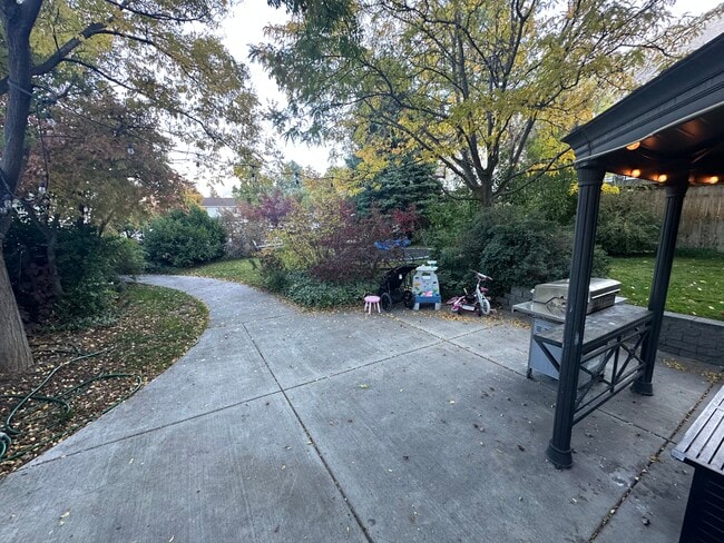 Building Photo - BEREA PROPERTY ( PRIVATE)