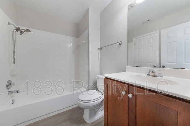 Building Photo - 1816 Big Bend Dr