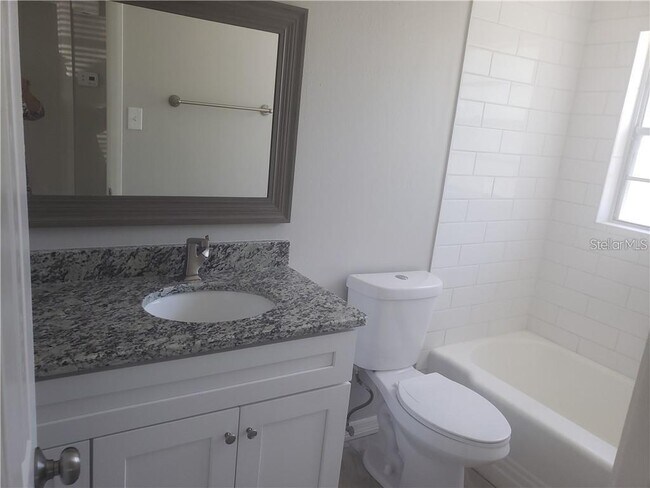 Building Photo - 2303 W Flora St