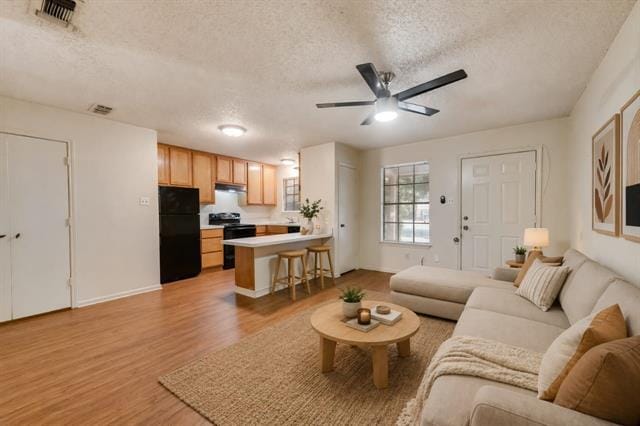 Building Photo - 619 Race St