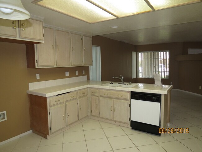 Building Photo - Beautiful Oasis-High Ceiling- Tile and Car...