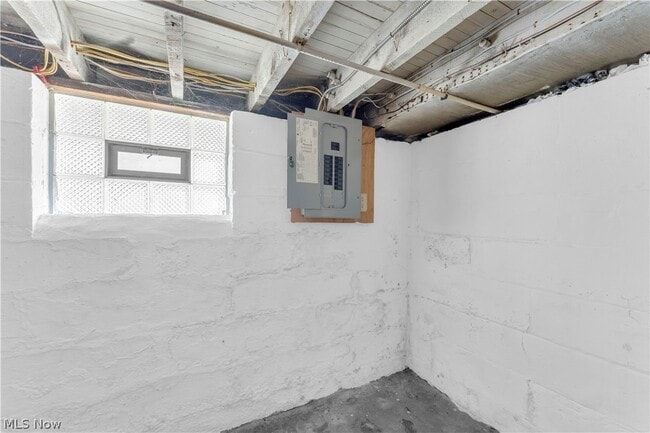 Building Photo - 4118 Clybourne Ave