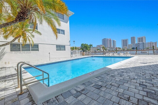 Building Photo - 462 Golden Isles Dr