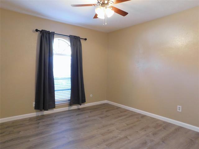 Building Photo - 5236 Nash Dr