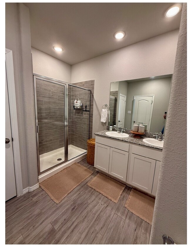 Building Photo - 834 Redinger Ridge Dr