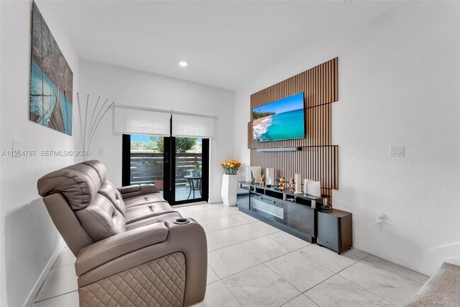 Building Photo - 13360 Tropical Ave