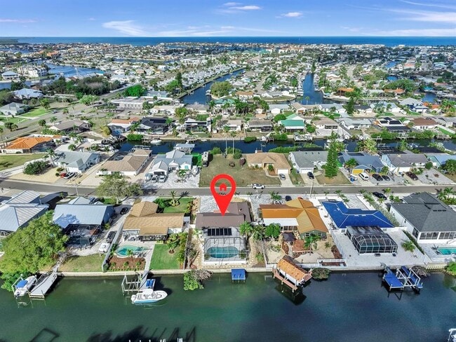 Building Photo - 6511 Santiago Ct