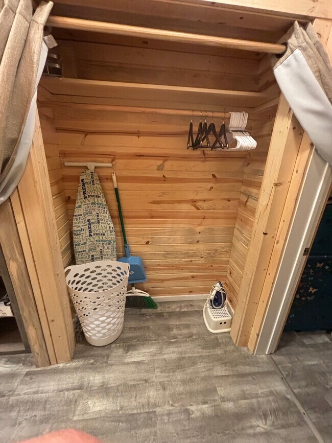 Building Photo - 41159 Sunnyview Loop