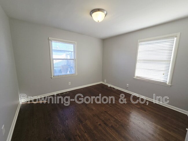 Building Photo - 2817 Paden Dr