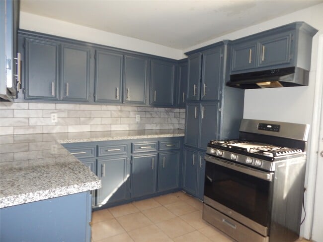 Building Photo - 206 Arnett Ln