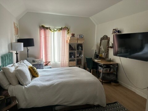 Building Photo - 550 Camino De La Reina