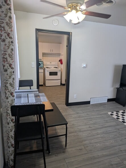 Building Photo - 211 E Jackson St