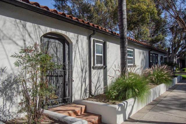 Building Photo - 4635 Cartwright Ave