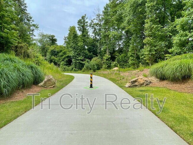 Building Photo - 342 Hunterian Pl