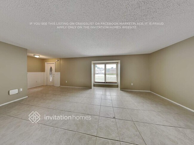 Building Photo - 11385 NW 41st St