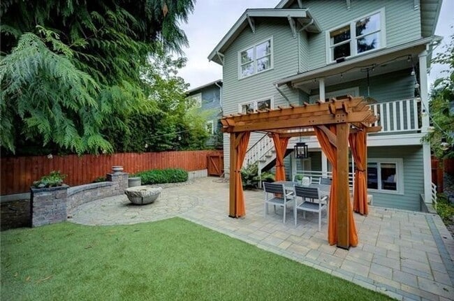 Building Photo - Magnolia Home