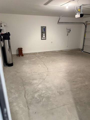 Building Photo - 205 Bable Run Dr