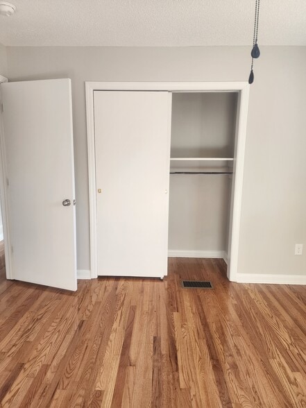 Master bedroom - 3231 Dorian Rd