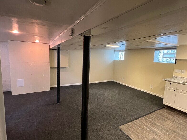 Building Photo - 2088 W 101st St