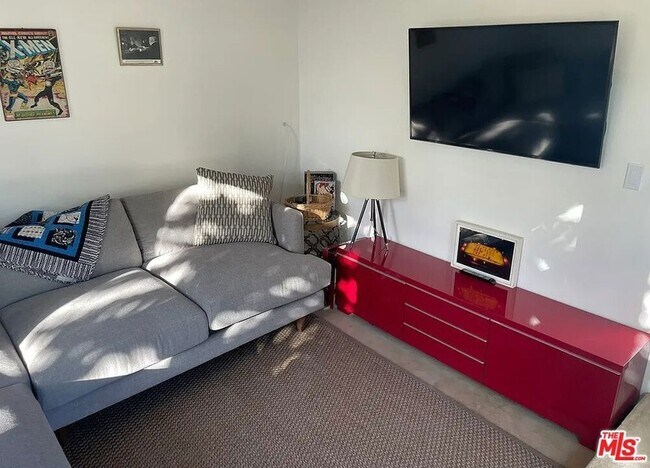 Building Photo - 3320 Two Tree Ave