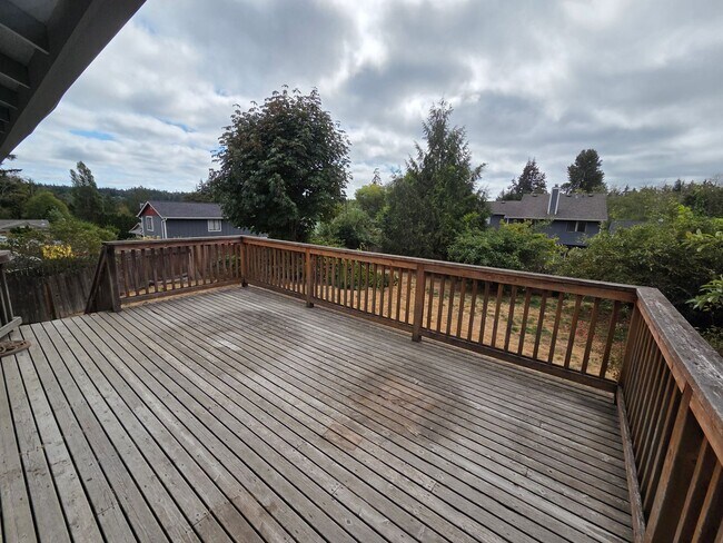 Building Photo - 4058 SE Empress Ct