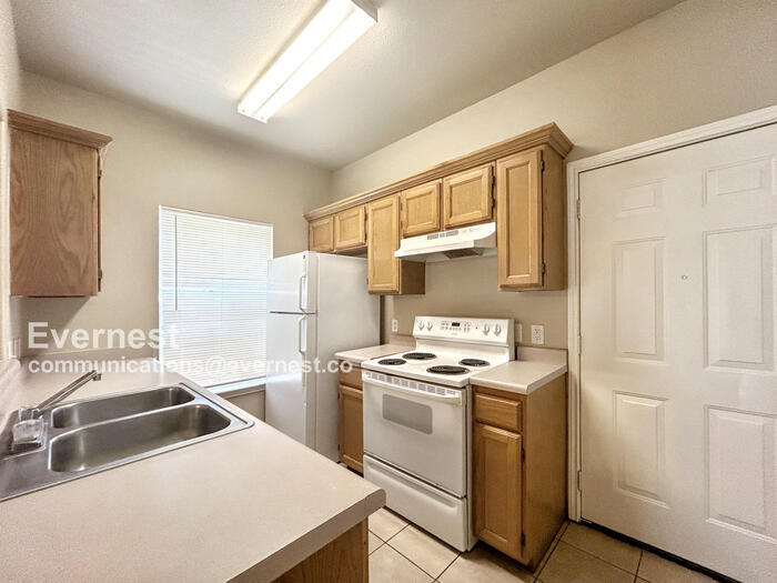 Building Photo - 3017 Douglas Fir Dr