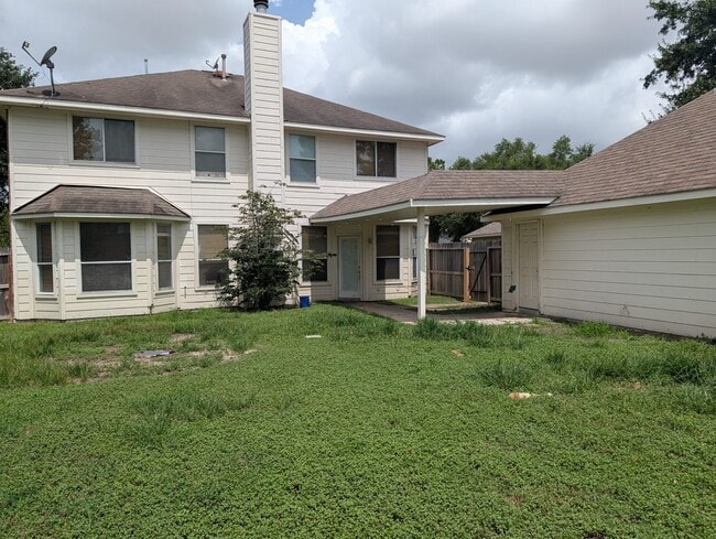 Building Photo - 14210 Meadow Estates Ln