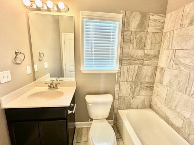 Building Photo - ShinaultLane4422